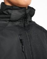 Roly - ALASKA 1106_02_3_1 chaqueta impermeable con capucha y forro interior detalle 1
