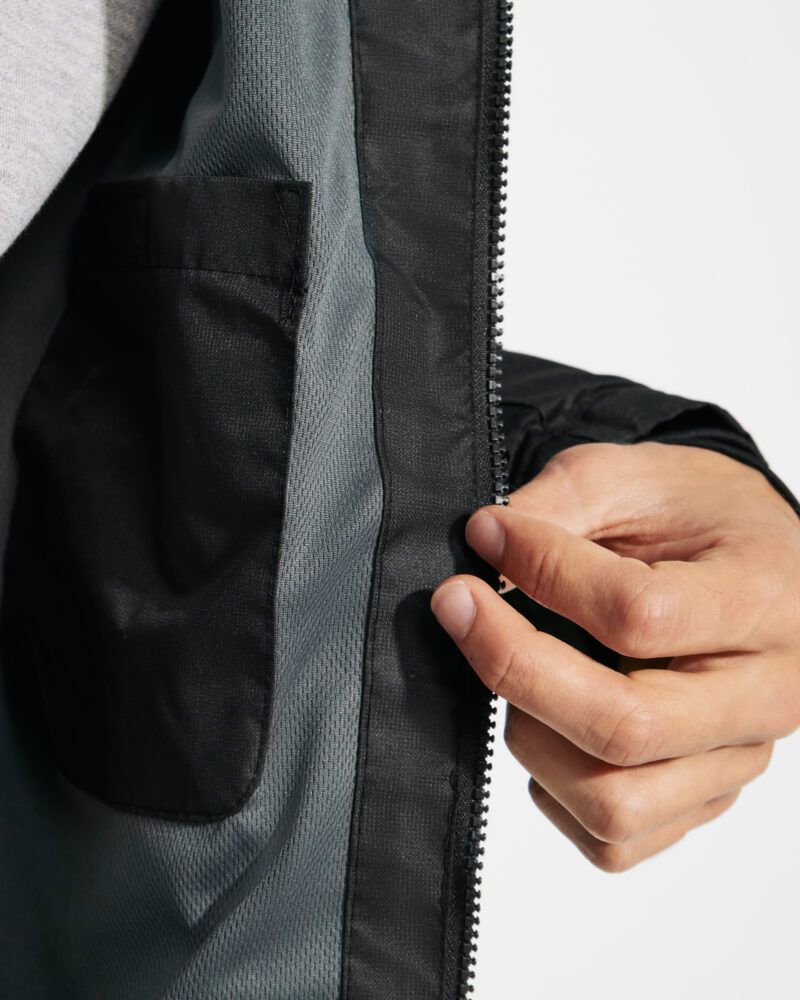 Roly - ALASKA 1106_02_3_2 chaqueta impermeable con capucha y forro interior detalle 2